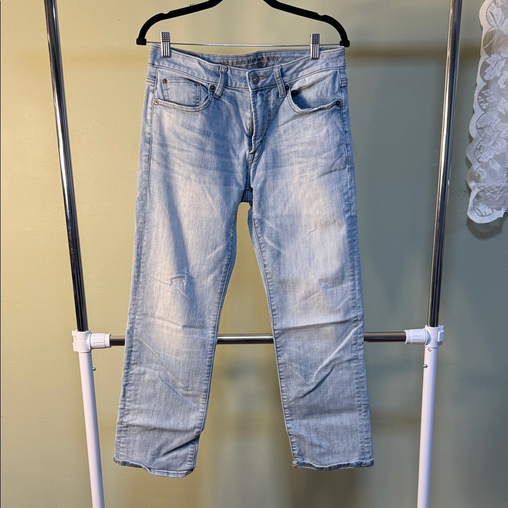 American Eagle Outfitters Men's Faded Blue Straight Jeans